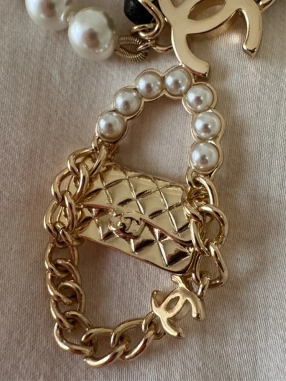 Chanel Gold Chain and Pearl Pendant Necklace - Black & White
